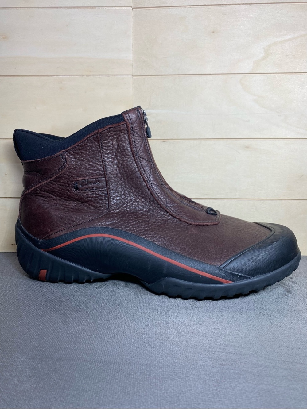 Clarks Muckers Waterproof Boots Brown Leather Women's Size 10 M Shoes Zip